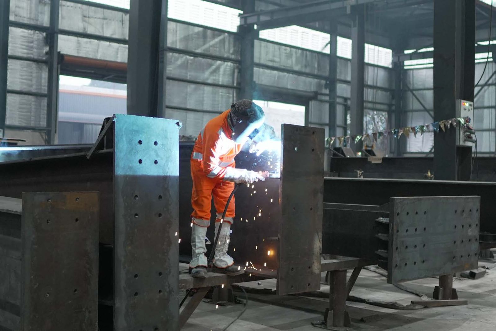 Structural fabrication welding from the Yash Engicon brochure