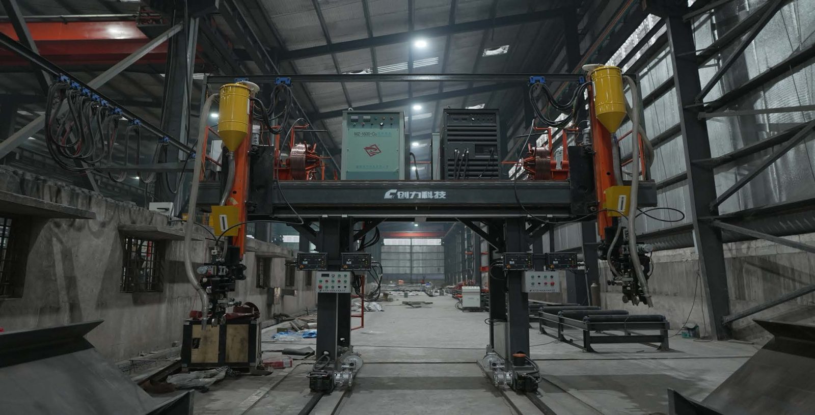 Vertical automated welding system at Yash Engicon