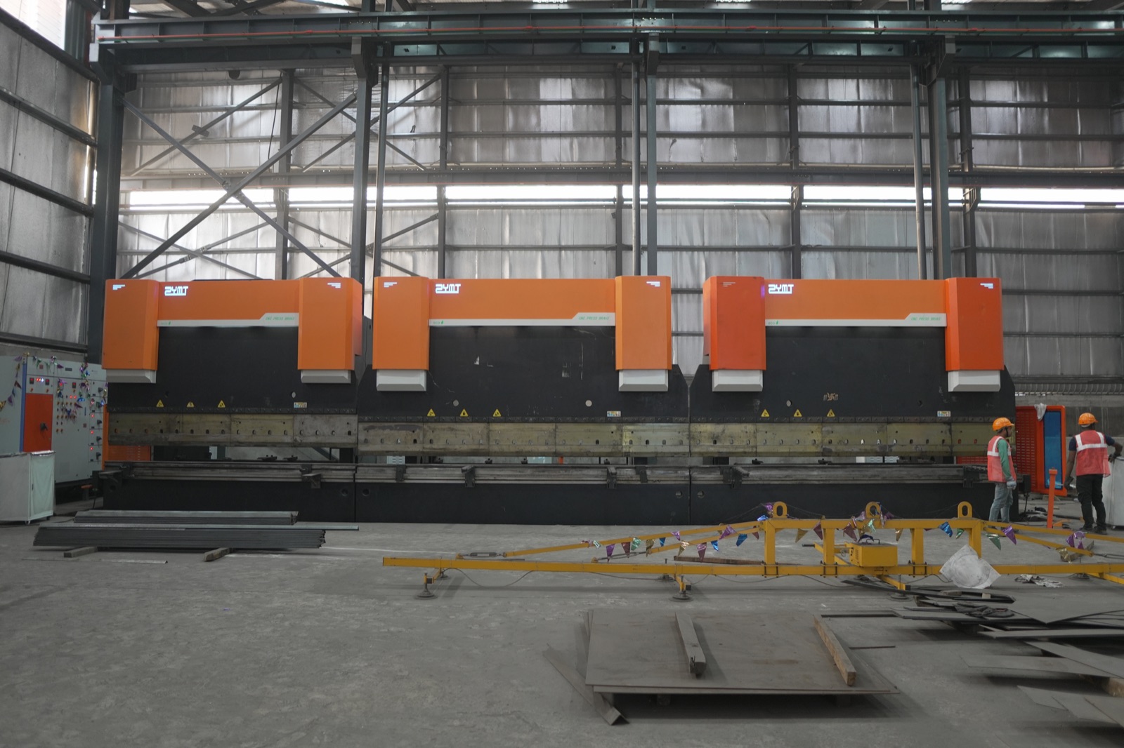 Heavy-duty press brake at the Yash Engicon factory